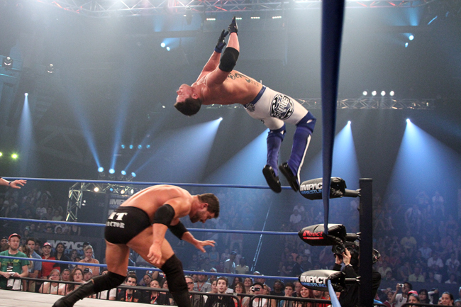 Bobby Roode vs AJ Styles