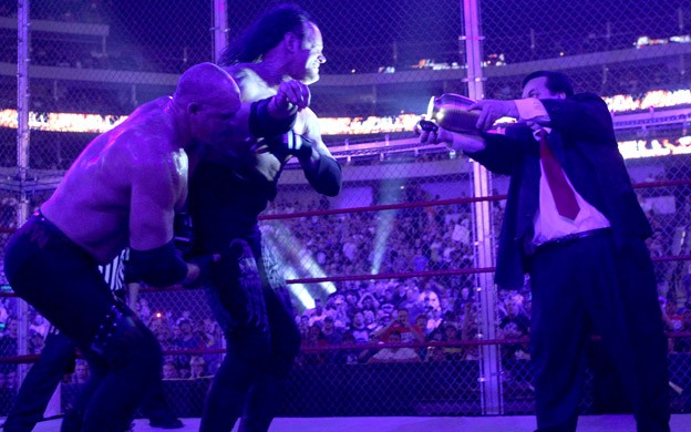 Paul Bearer lors du match Undertaker contre Kane à Hell In A Celle 2010