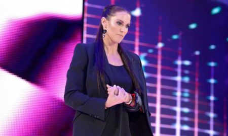 wwe stephanie mcmahon remplace vince