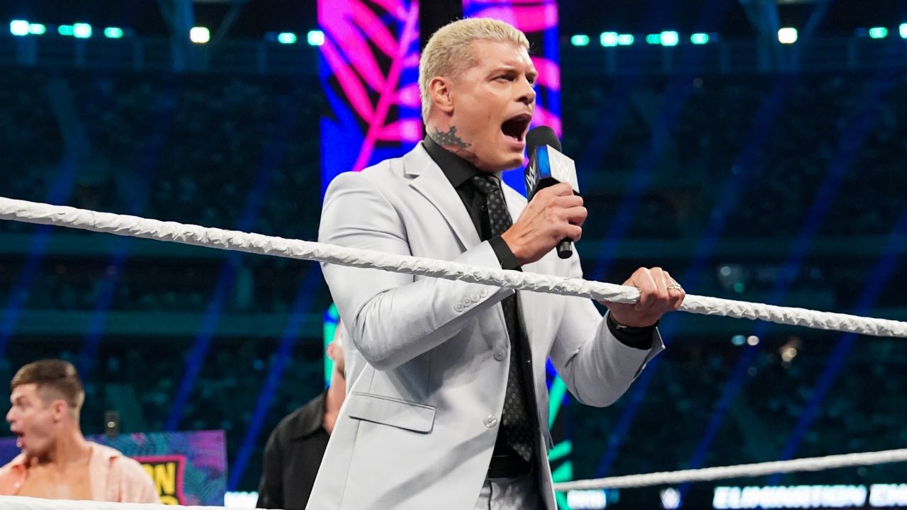 Cody Rhodes défie The Rock lors de WWE Elimination Chamber 2024.