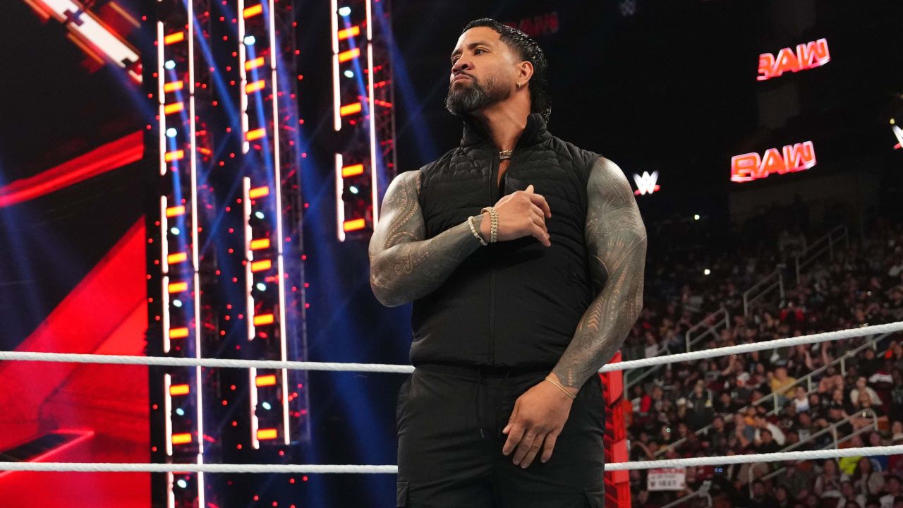 WWE Raw : Jey Uso défie Jimmy Uso pour WrestleMania 40.